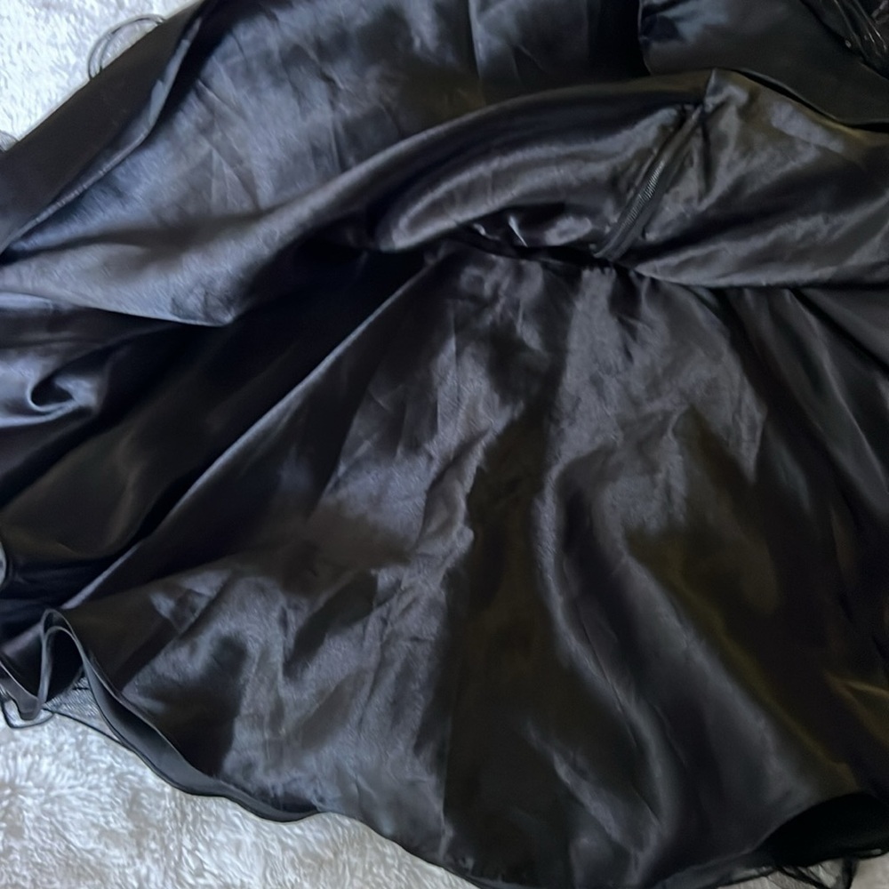 Short Black and Green Prom Dress with Elegant Design M - Picture 11 of 11